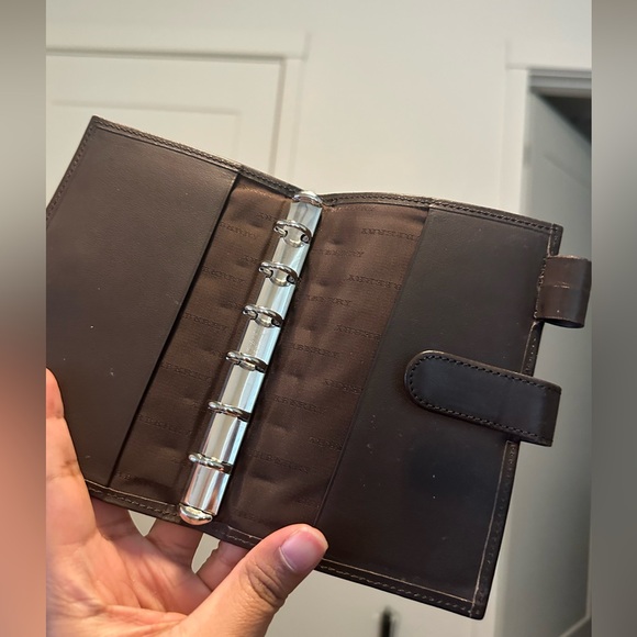 EUC Burberry Agenda - Picture 7 of 15